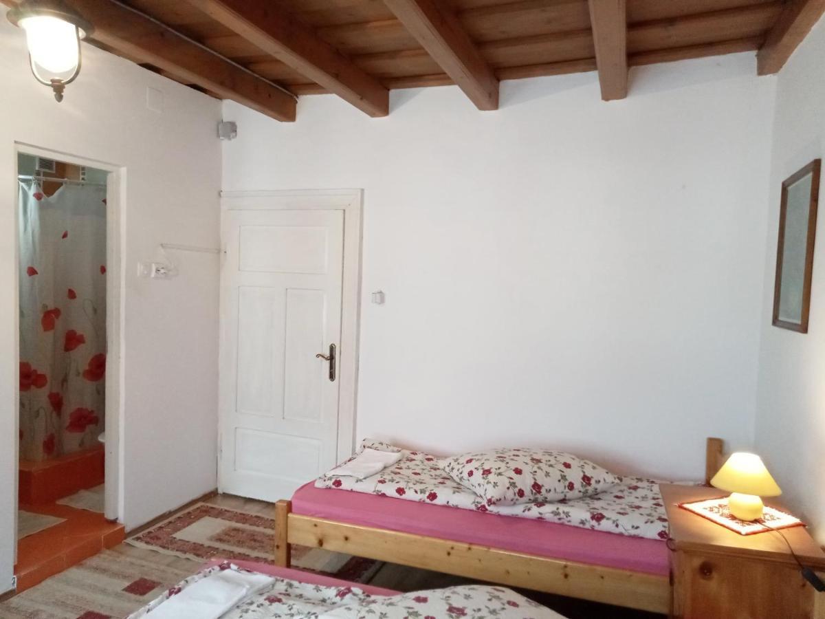 Elza Guesthouse Риметя Экстерьер фото